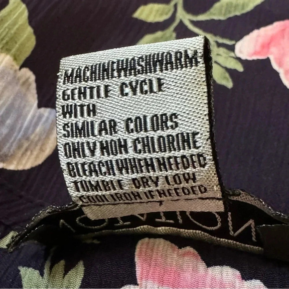 Notations 2X Shirt Top Navy Blue Floral Flower Button Up Short Sleeve V Neck - Picture 6 of 6